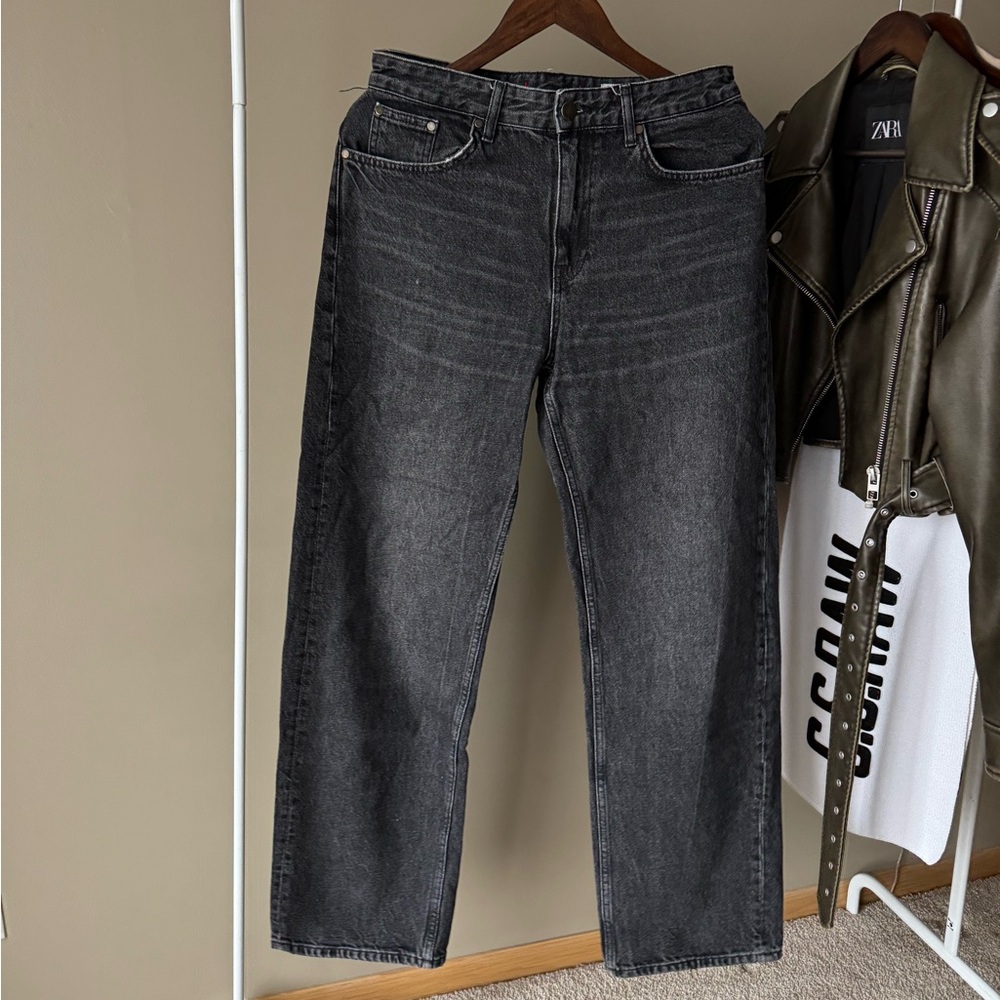 Zara woman’s Washed Black Straight Jeans